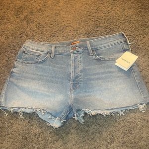 Mother Scrapper Cut Off Fray Short in Camera Obscura